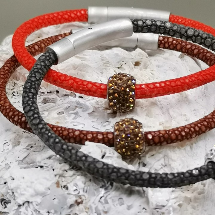 Rochenleder Armband Strassrondelle verschiedene Farben und Längen