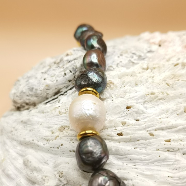 Freshwater pearls Bracelet Baroque pearls black white magnetic clasp gold Length 19.5 cm