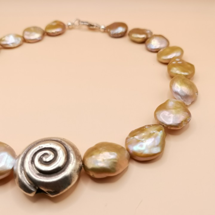 Freshwater pearls Necklace Baroque pearls gold white pearly Button pearls Length 44 cm
