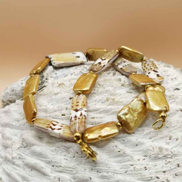 Freshwater pearls Bracelet Baroque pearls gold cube pearls Length 20.5 cm