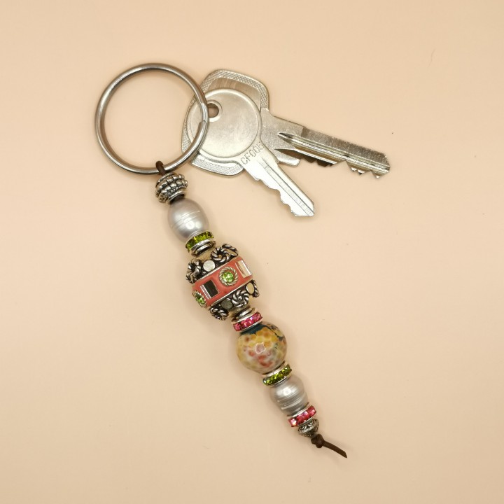 Freshwater pearls Keychain Baroque pearls white Tibetan bead agate Length 11.5 cm
