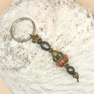 Freshwater pearls Keychain Baroque pearls white longish Perlen Tibetan bead Length 10 cm